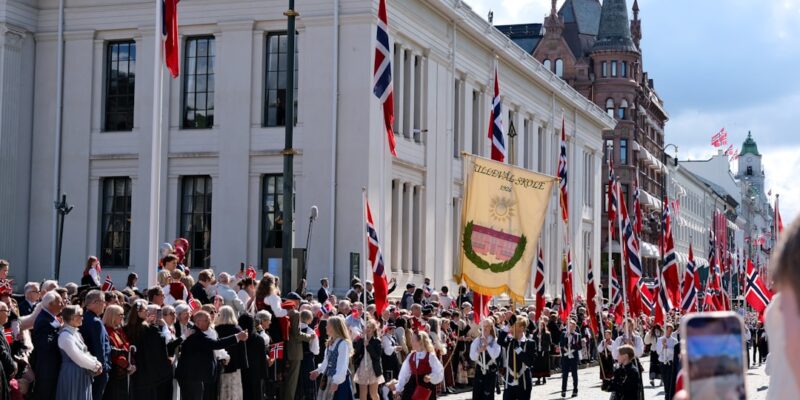 Tradisjoner: En Dypdykk i Norges Rike Kulturarv